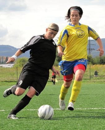 05teplicke-fotbalistky-zdolaly-hradec-kralove-2-0_560x420.jpg