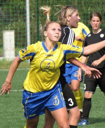 11teplicke-fotbalistky-zdolaly-hradec-kralove-2-0_560x420.jpg
