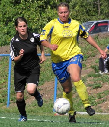 20teplicke-fotbalistky-zdolaly-hradec-kralove-2-0_560x420.jpg