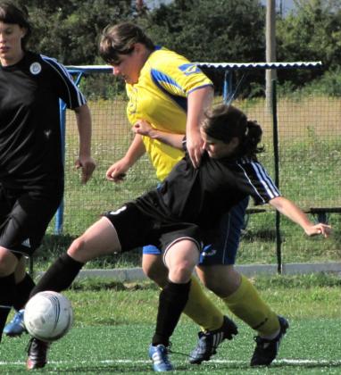 21teplicke-fotbalistky-zdolaly-hradec-kralove-2-0_560x420.jpg