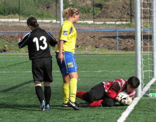 26teplicke-fotbalistky-zdolaly-hradec-kralove-2-0_560x420.jpg